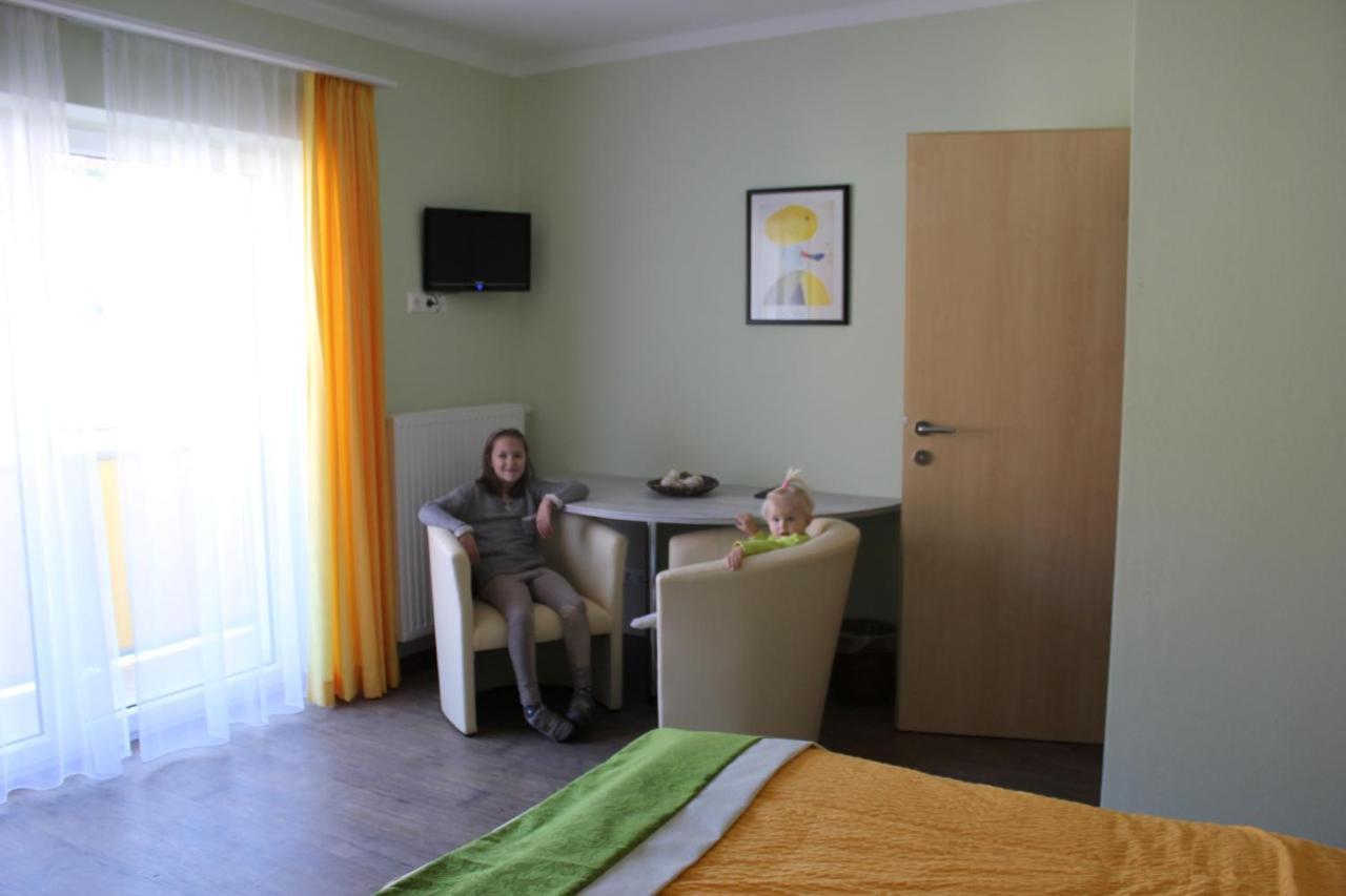Gasthof Zum Mohrn Oberwoelz Stadt Bagian luar foto